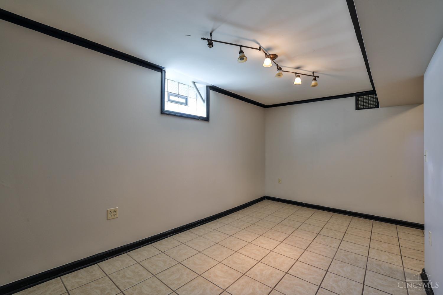 4110 Sherel Lane