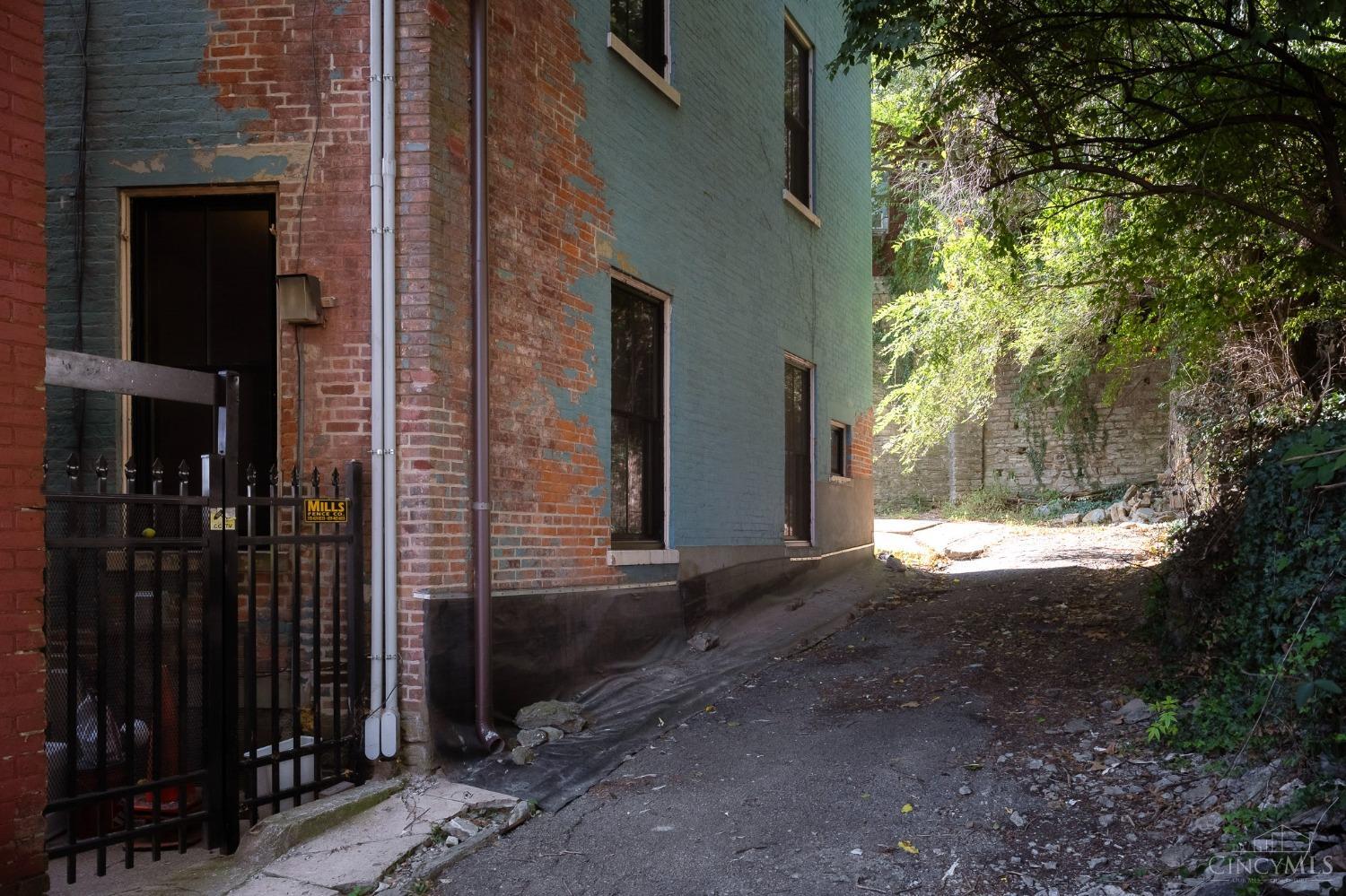 104 Clifton Avenue