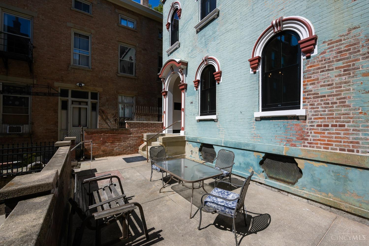 104 Clifton Avenue