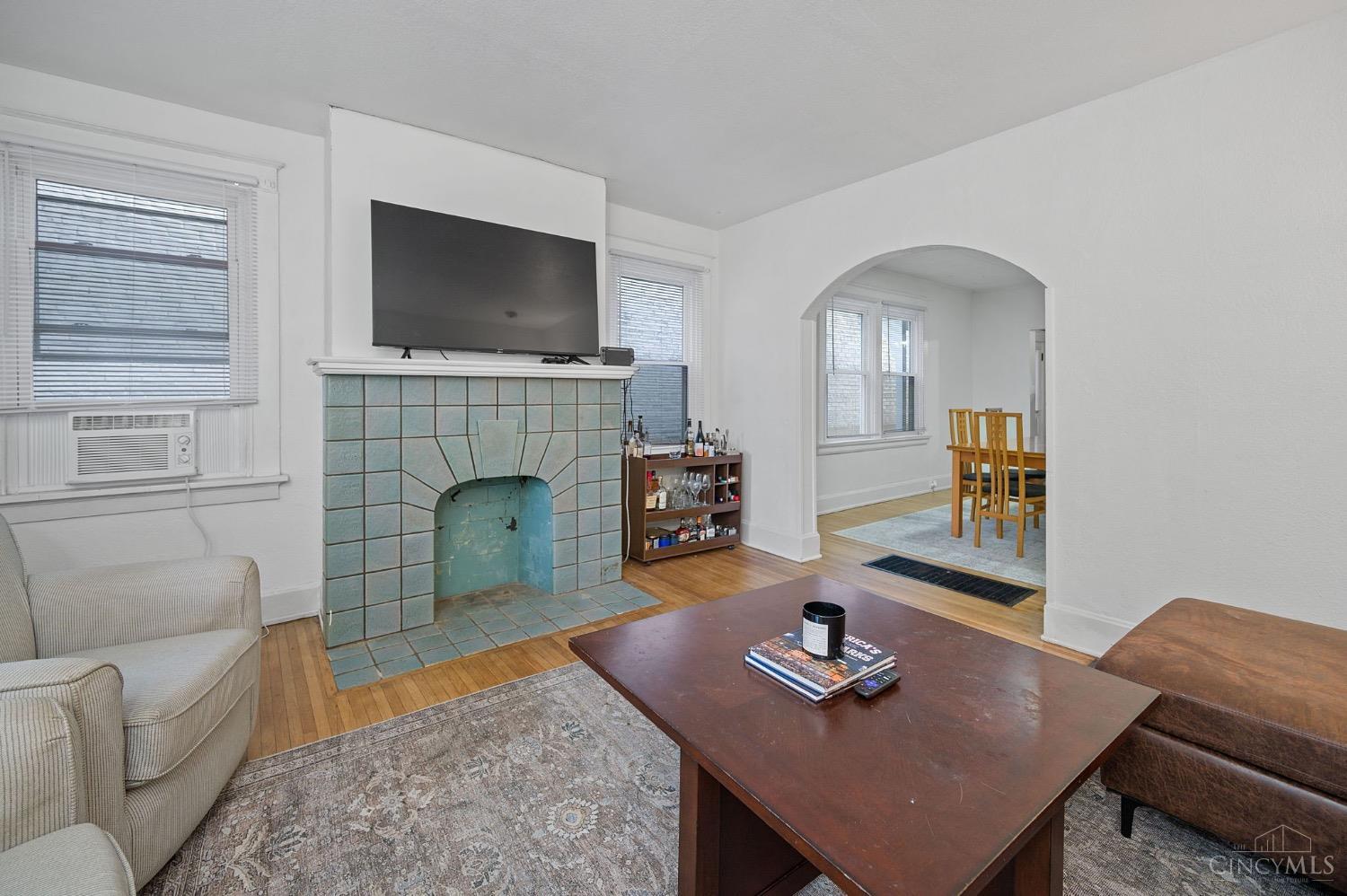 4020 Forest Ave