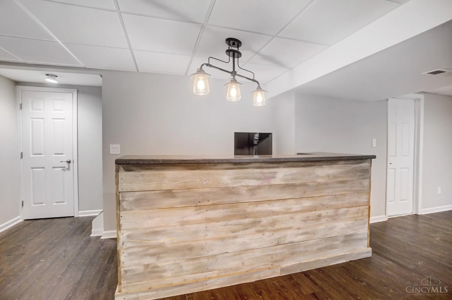650 Woodvalley Lane