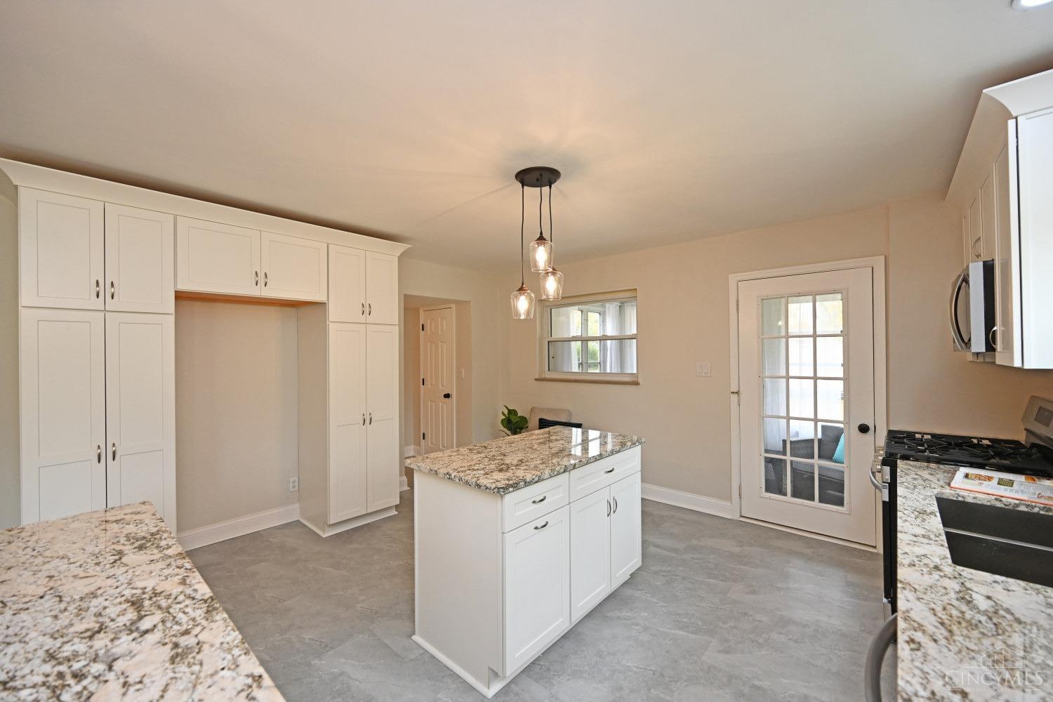 600 Brantner Lane