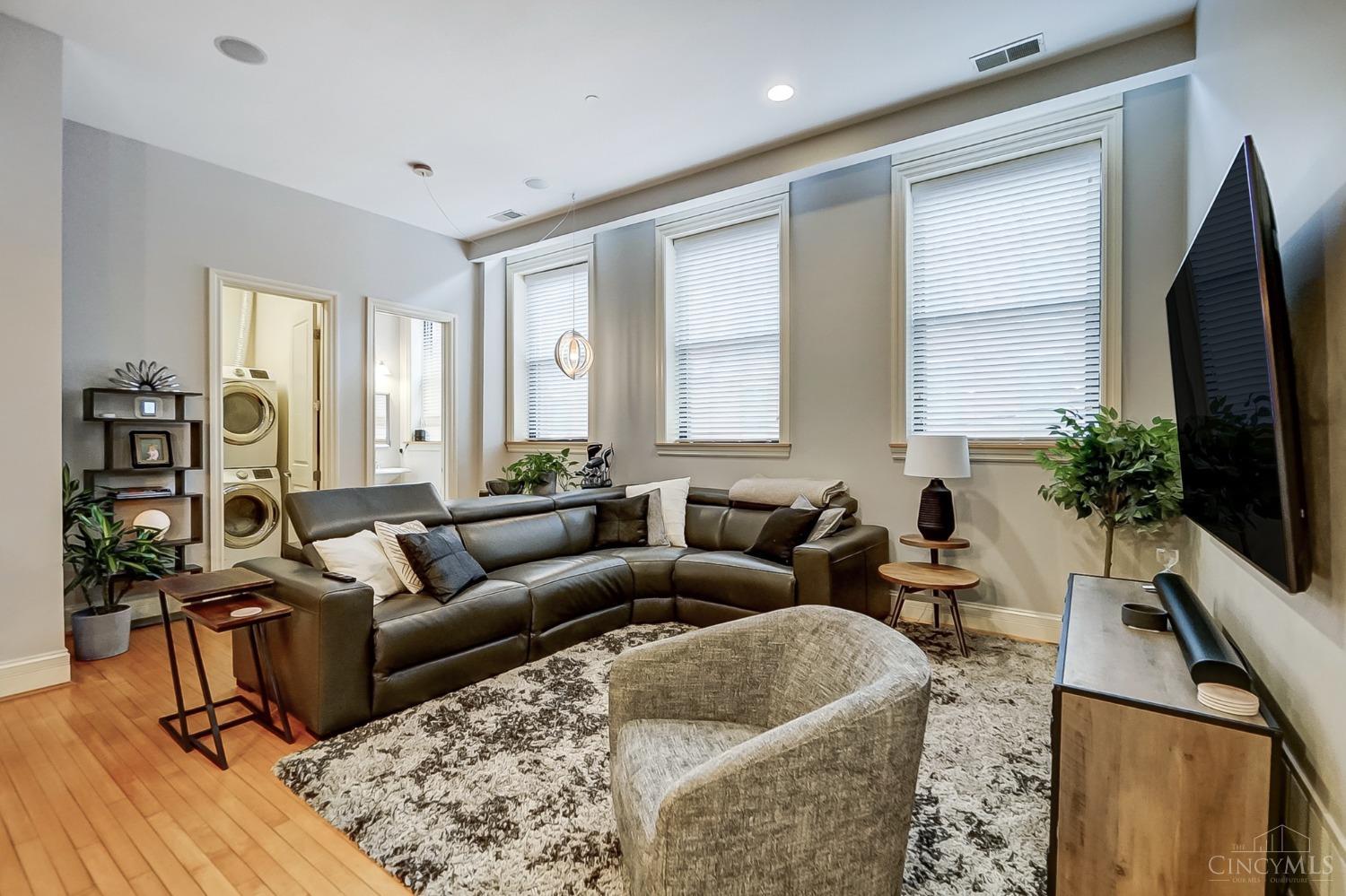 1125 St Gregory Street 302