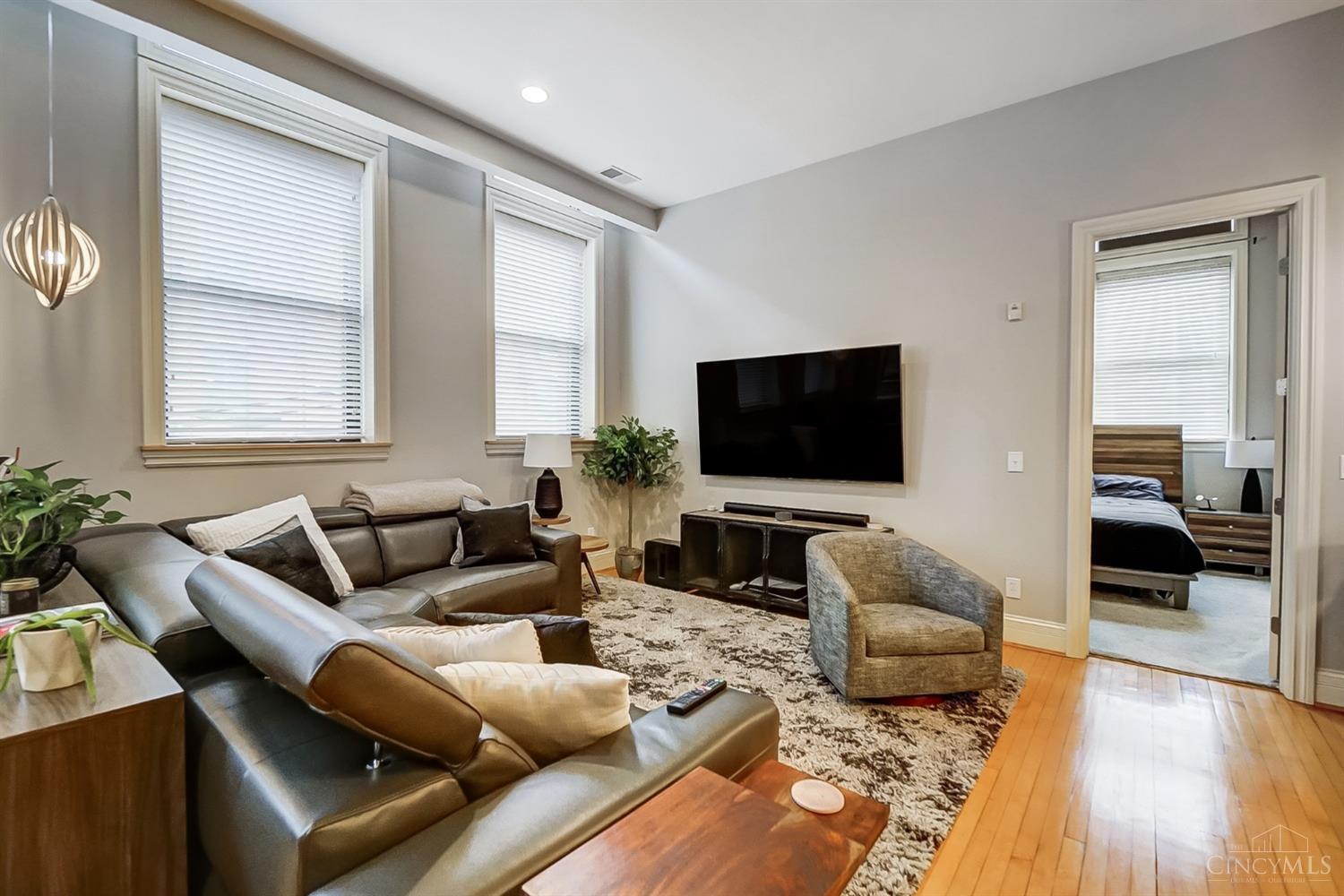 1125 St Gregory Street 302