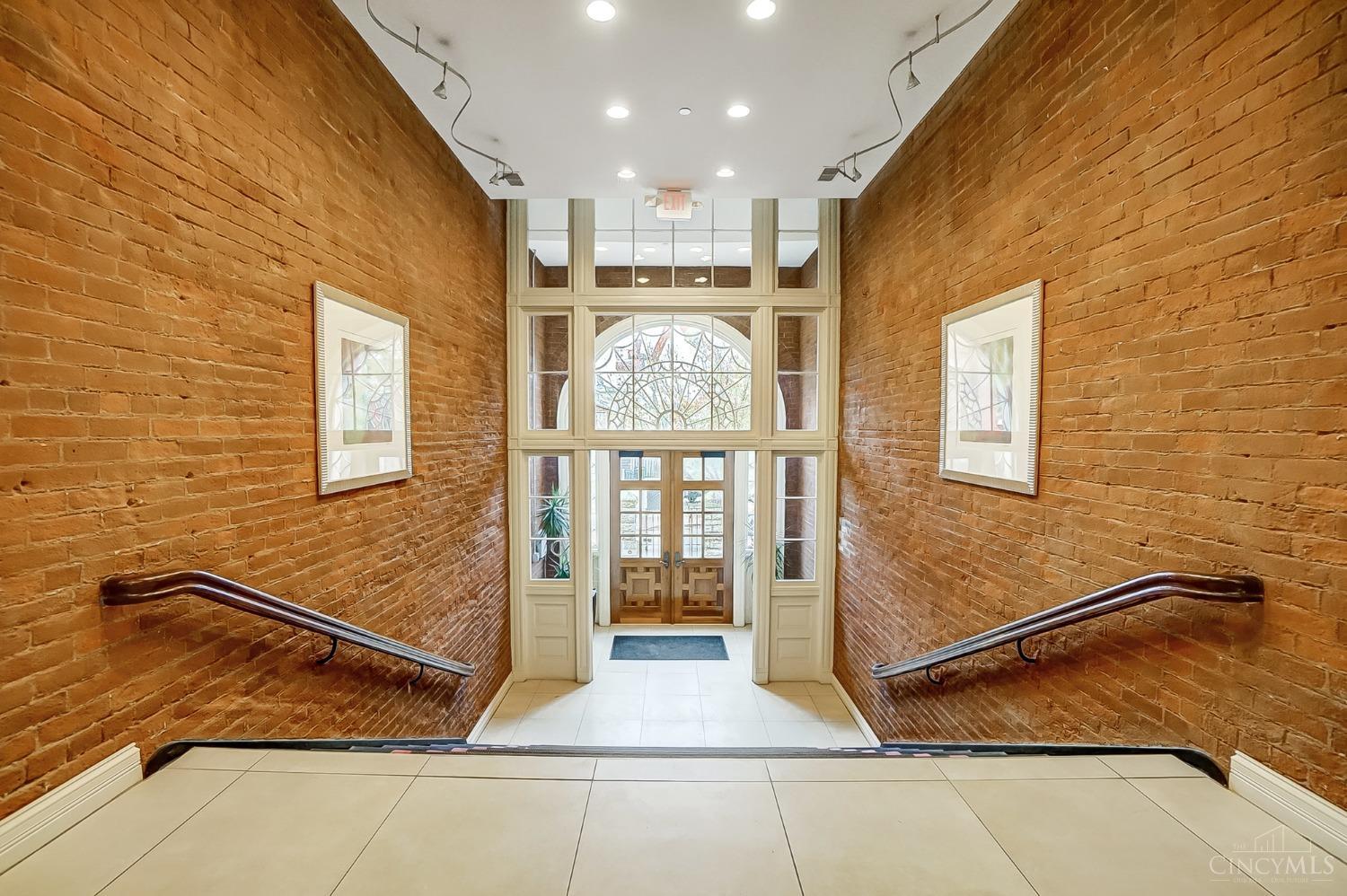 1125 St Gregory Street 302