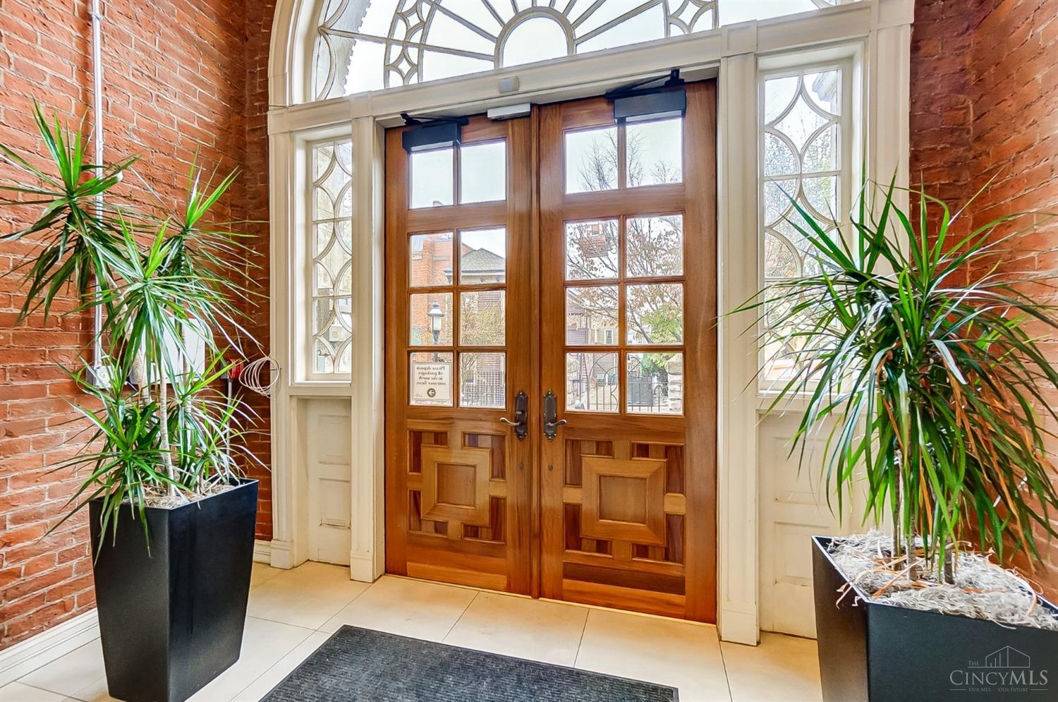 1125 St Gregory Street 302