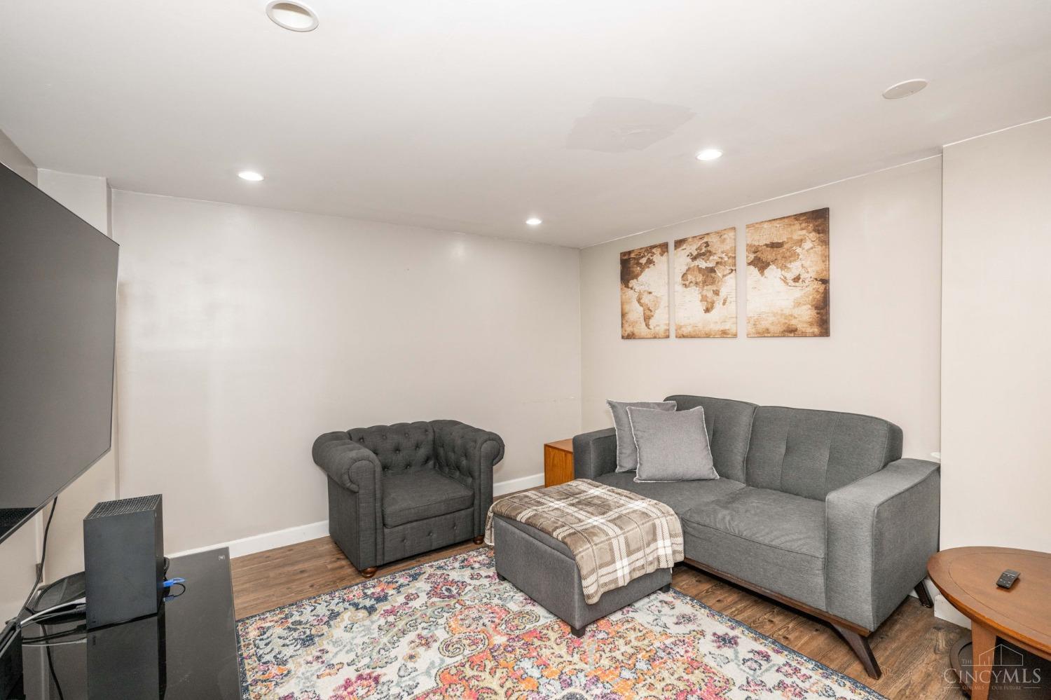1022 Alnetta Drive