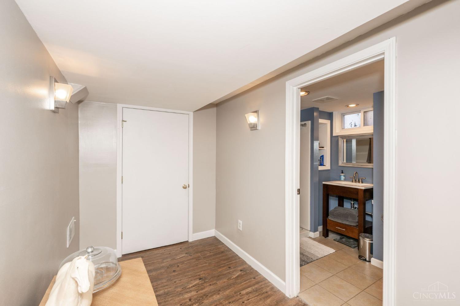 1022 Alnetta Drive