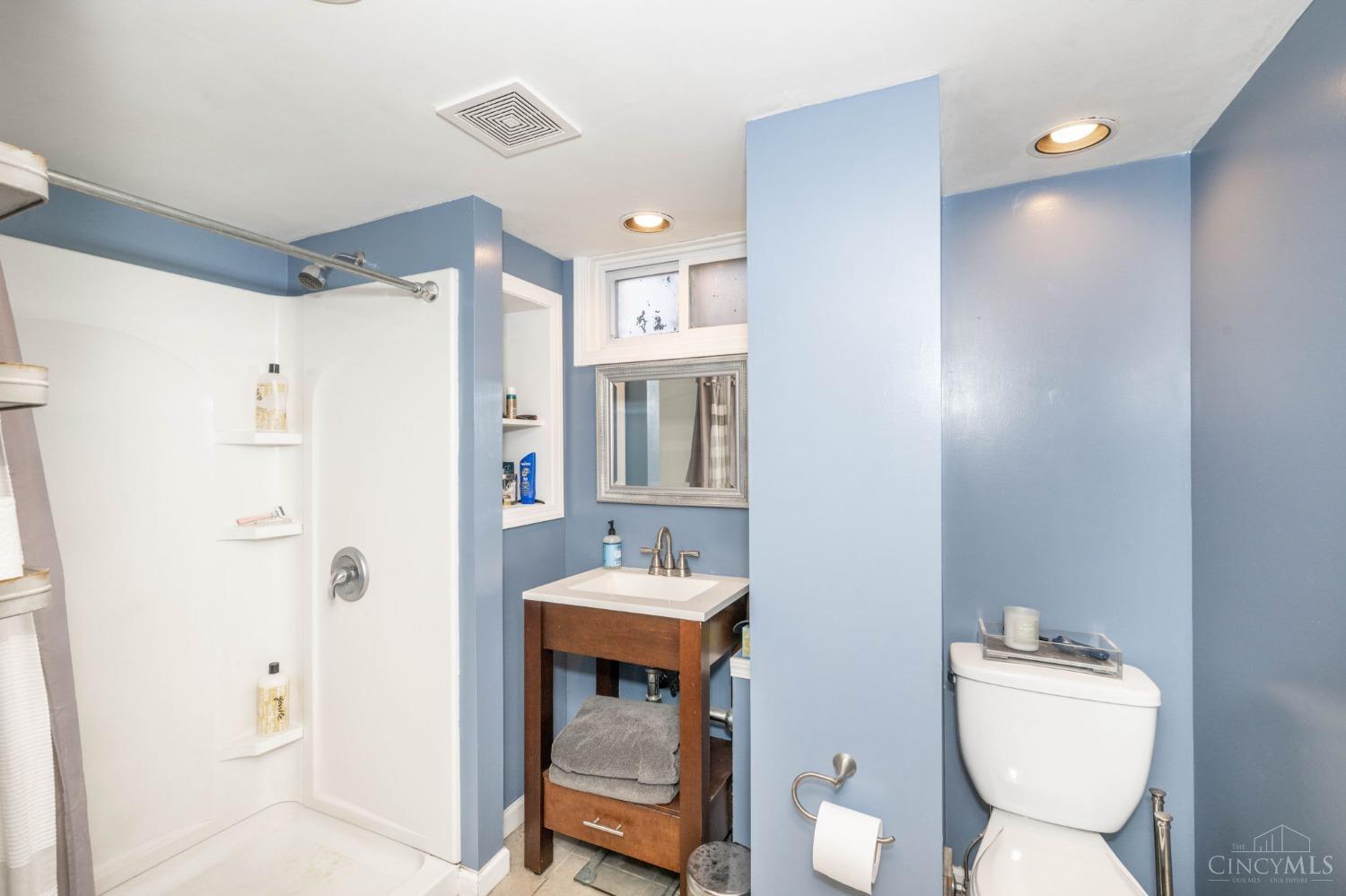 1022 Alnetta Drive