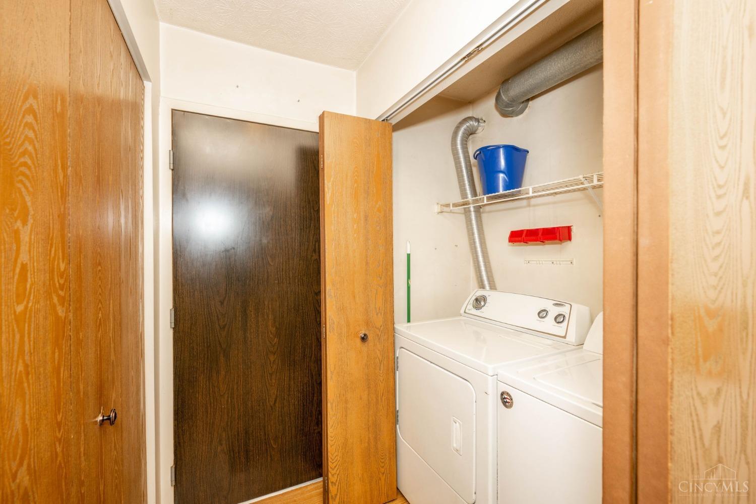 5975 Meadowcreek Drive 4