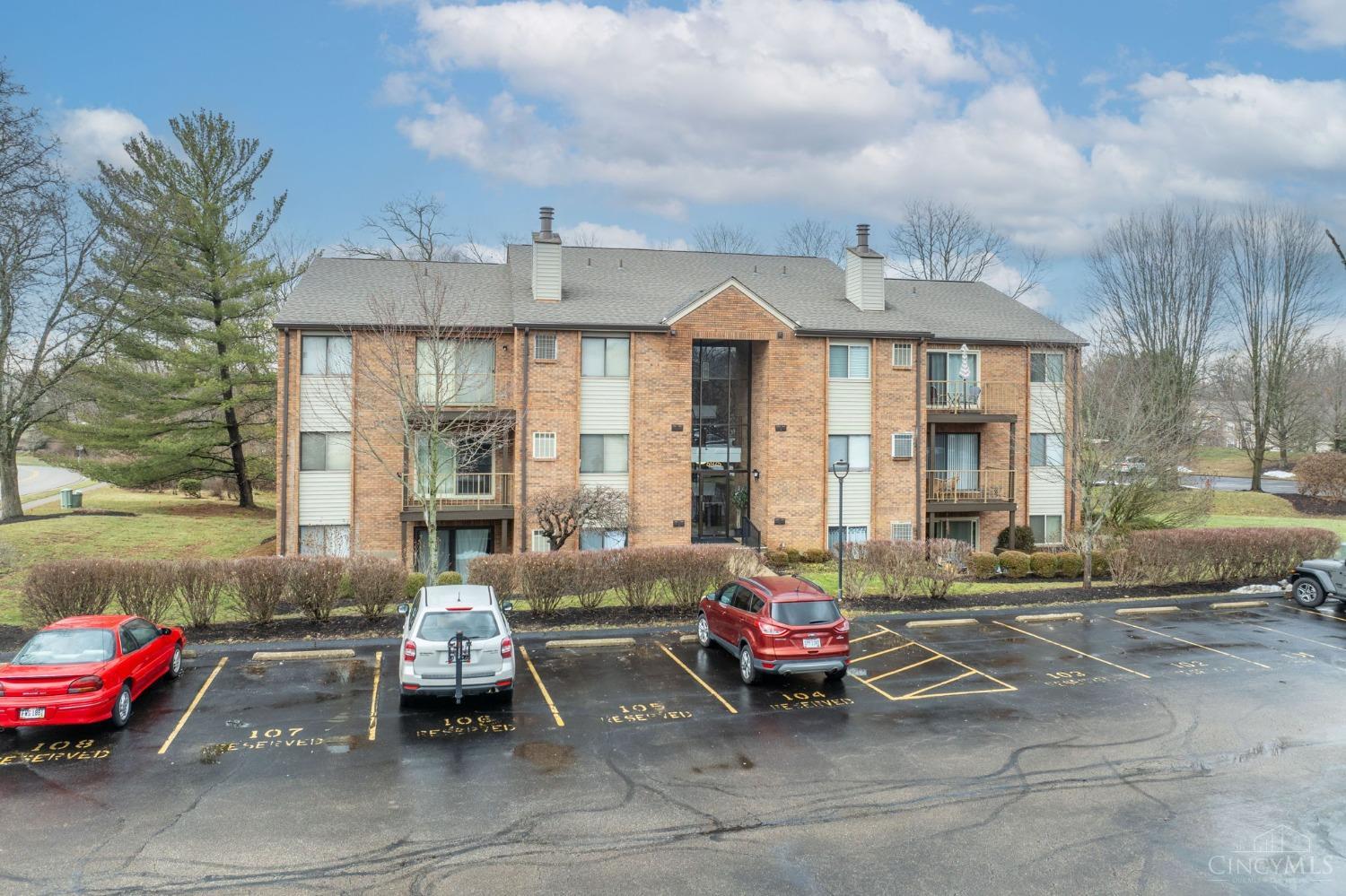 5975 Meadowcreek Drive 4