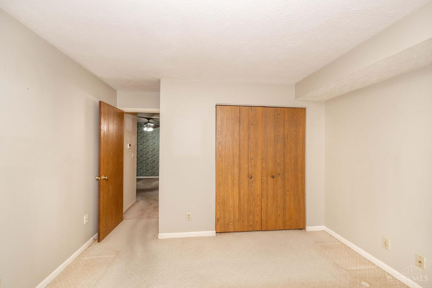 5975 Meadowcreek Drive 4