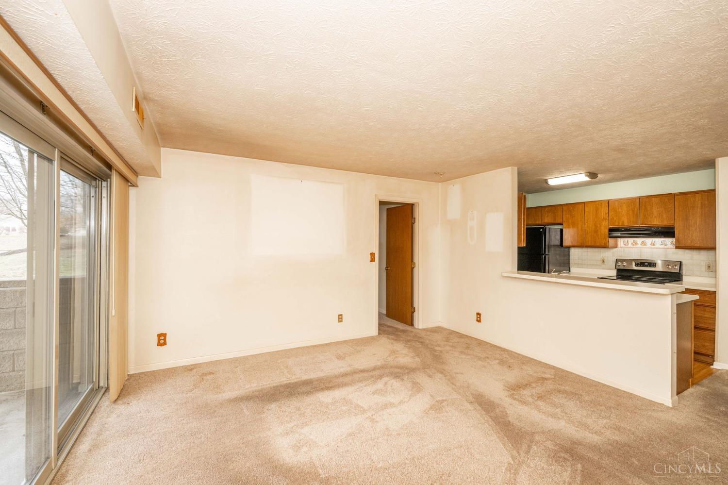 5975 Meadowcreek Drive 4