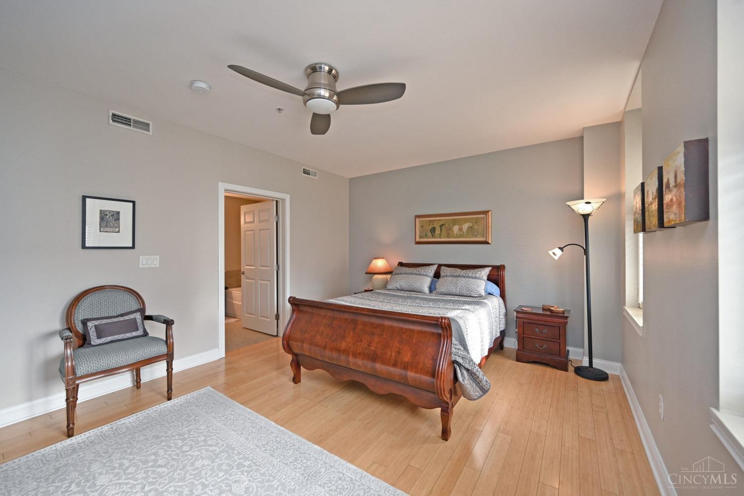30 E Central Parkway 901