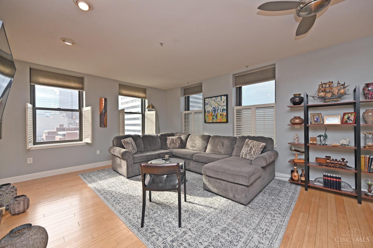 30 E Central Parkway 901