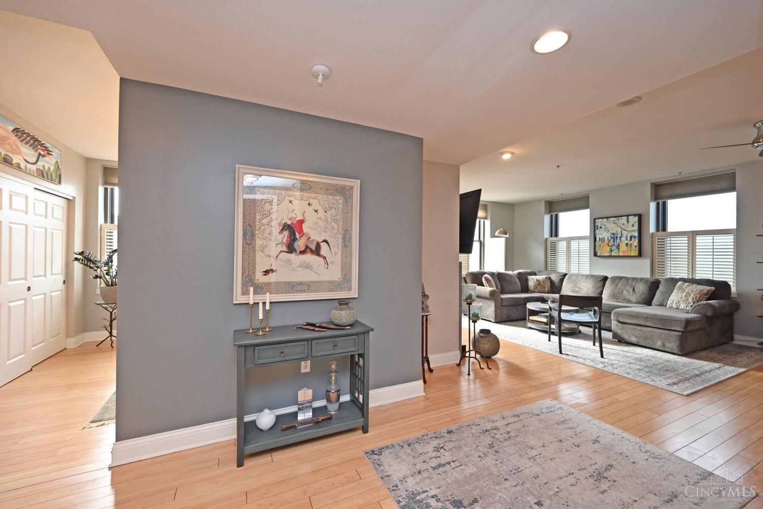 30 E Central Parkway 901
