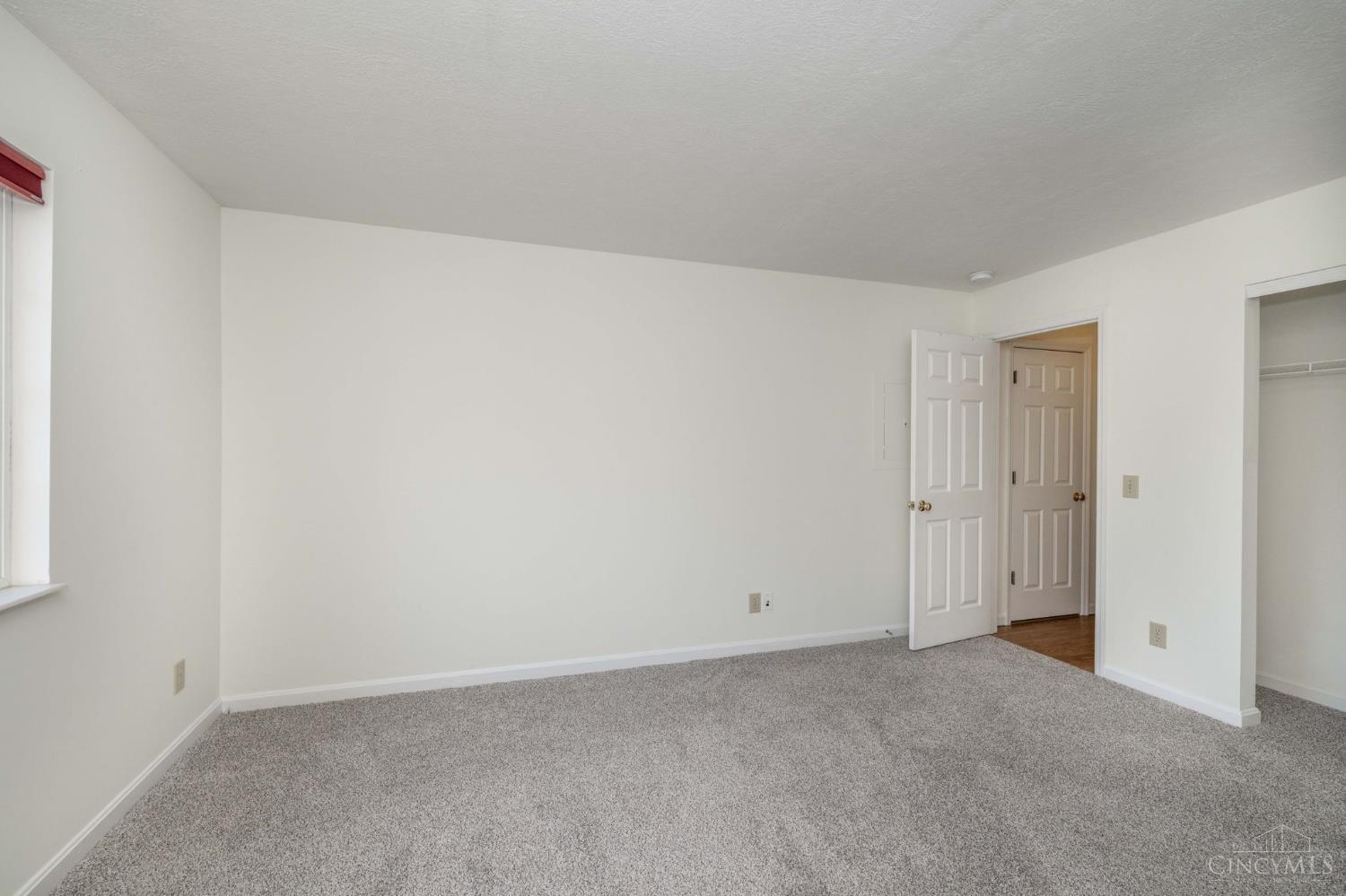 831 Neeb Road 4