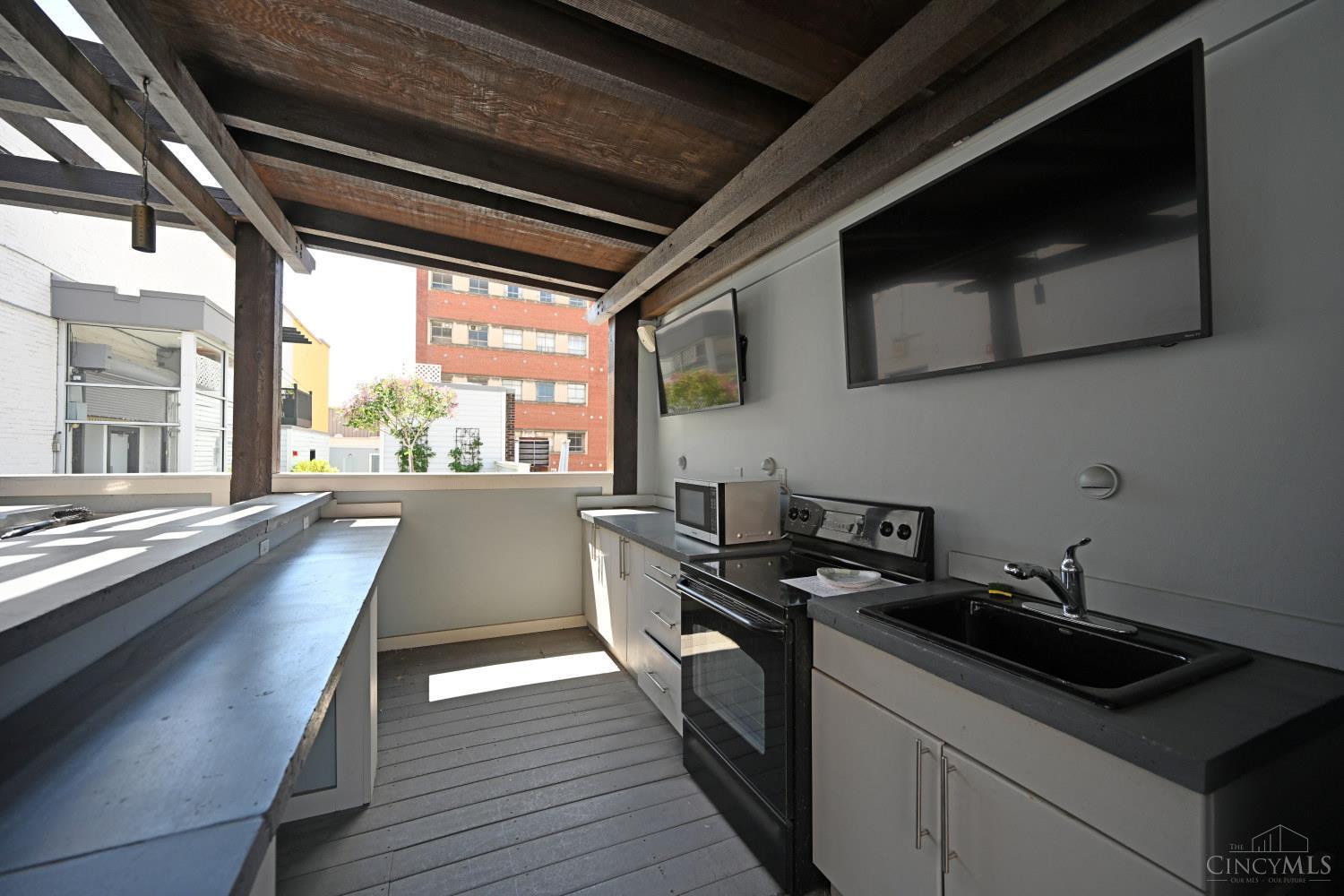 15 W Fourth Street 413