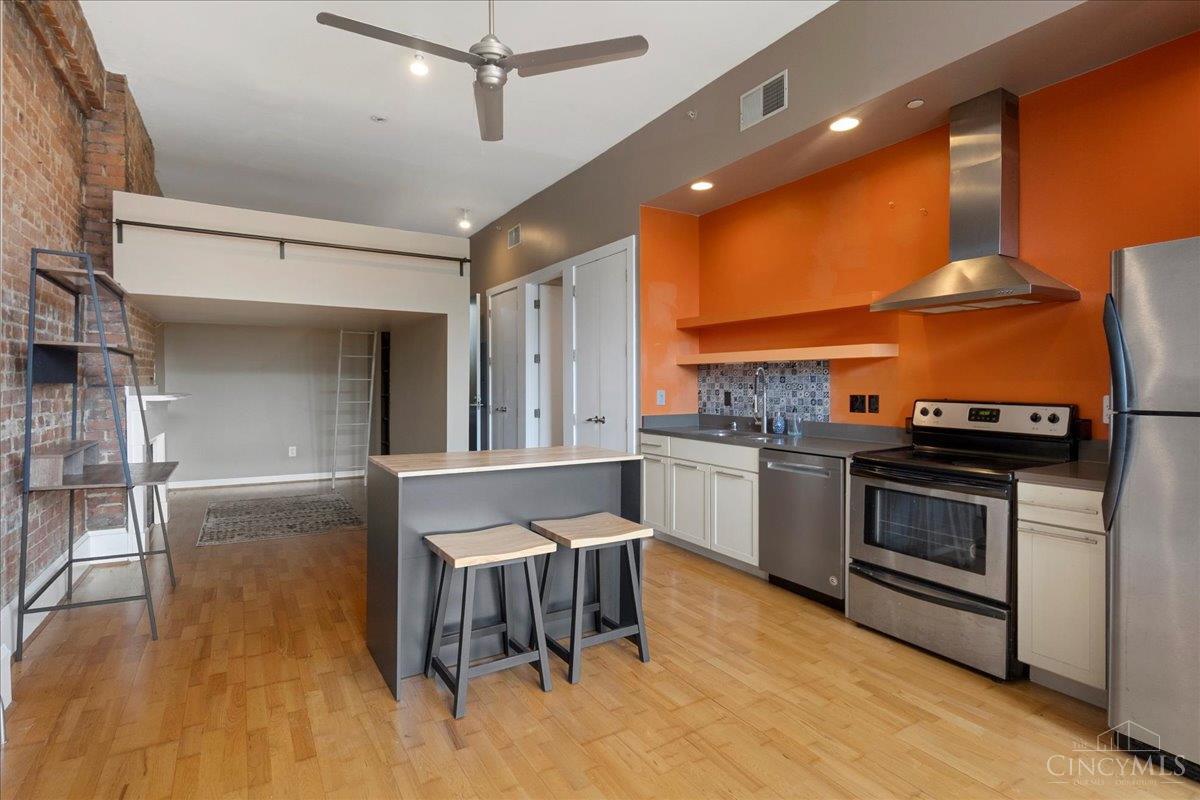 1207 Vine Street I