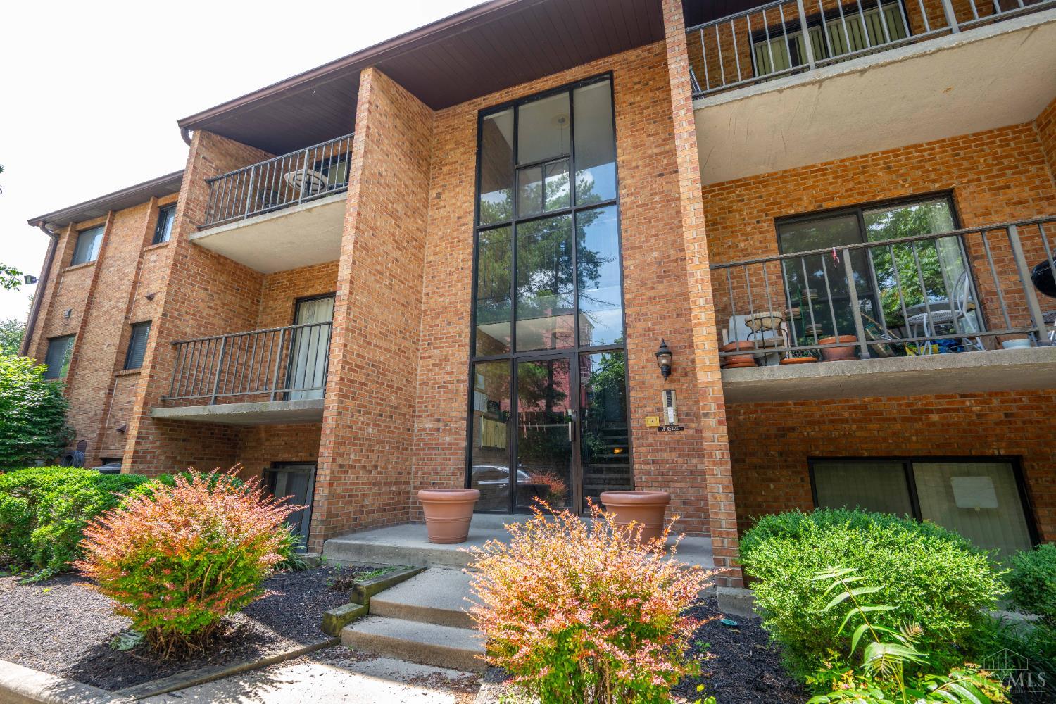 518 Riddle Road 7