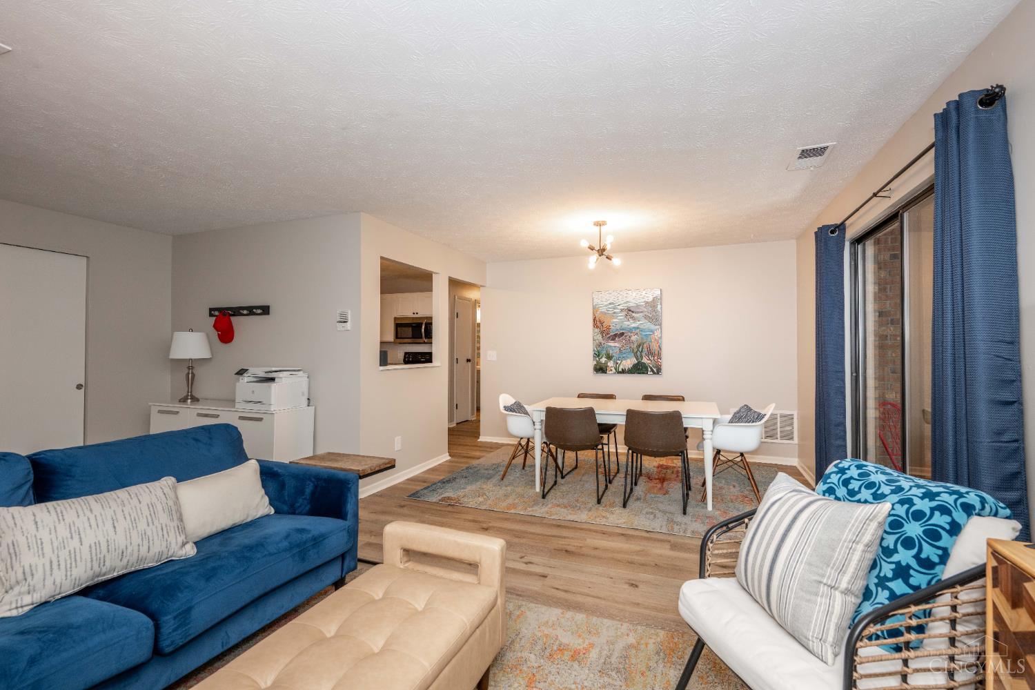 518 Riddle Road 7