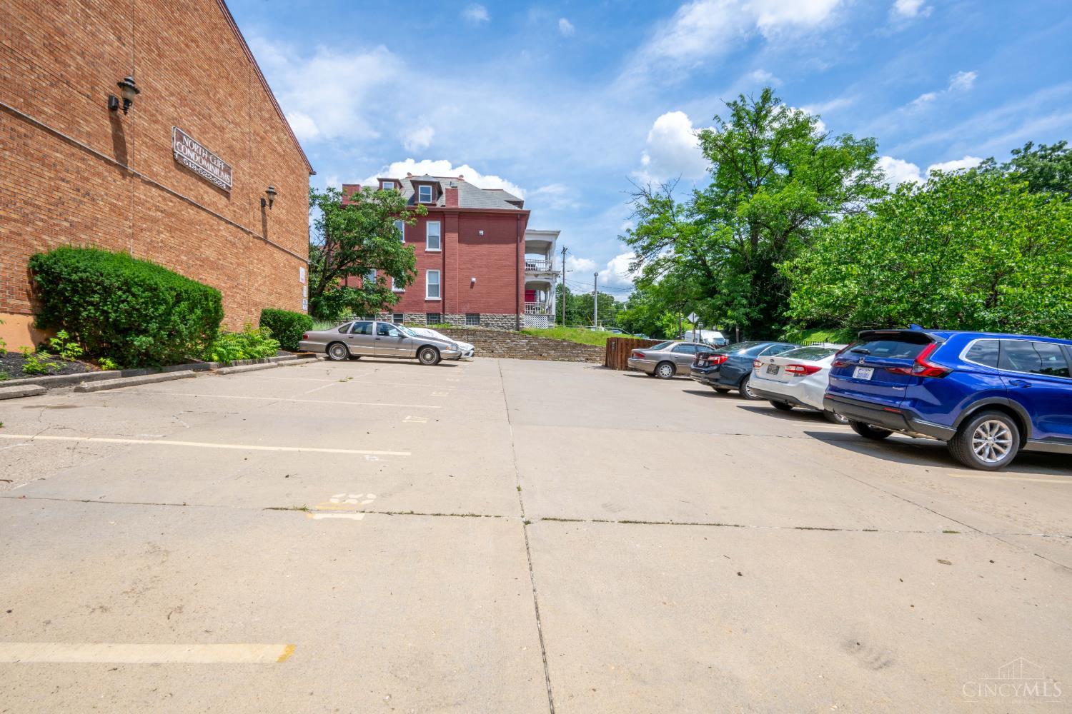 518 Riddle Road 7