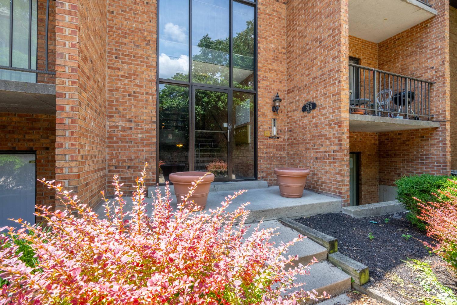 518 Riddle Road 7
