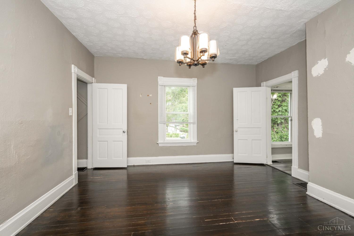 5109 Kenwood Road