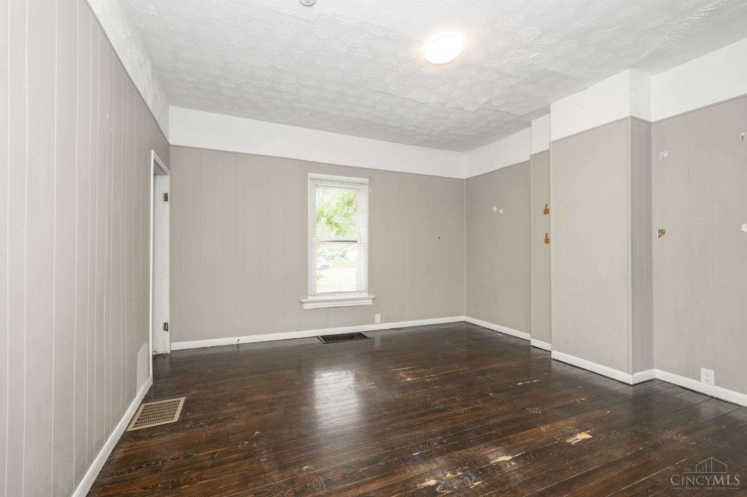 5109 Kenwood Road