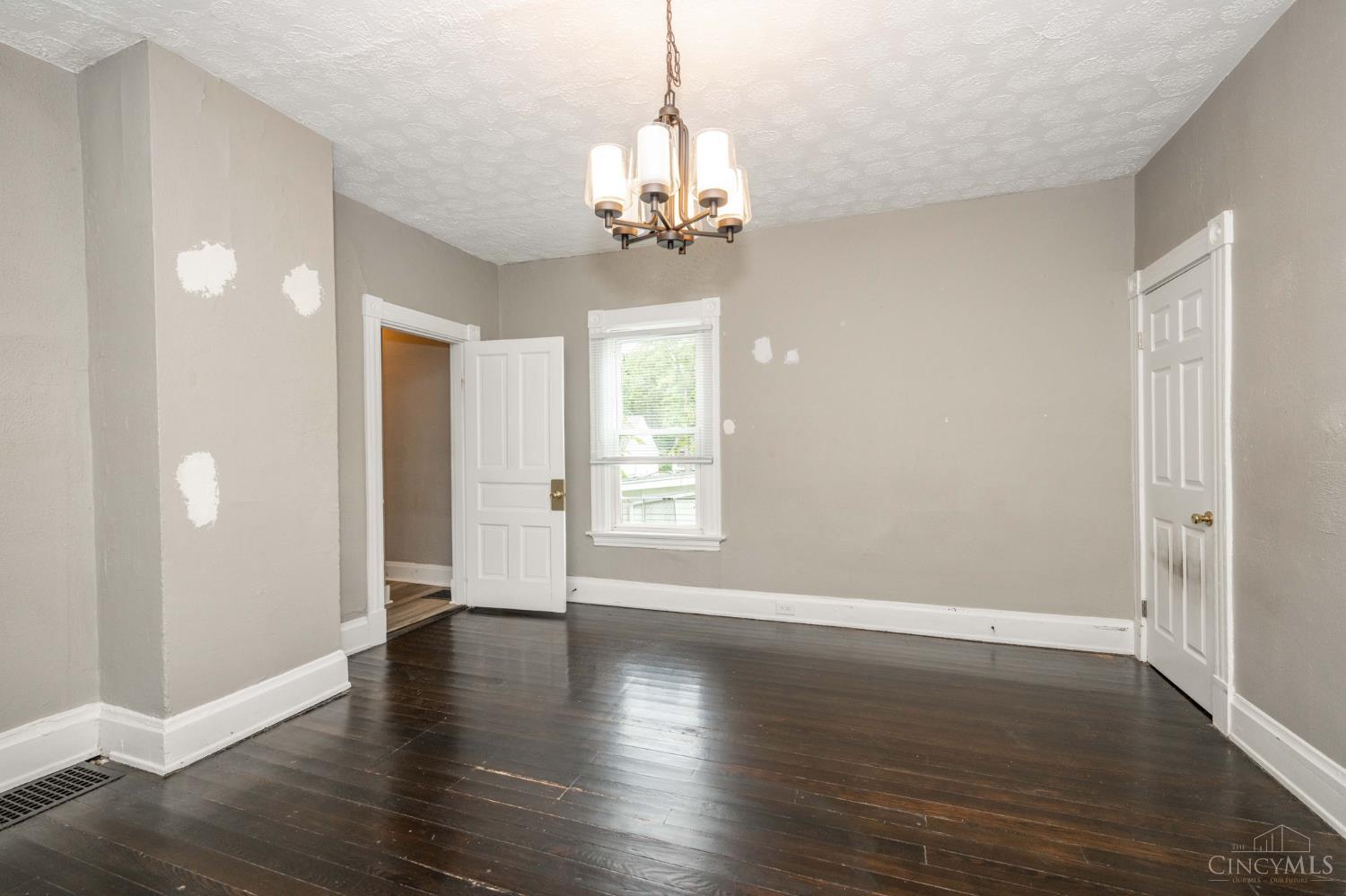 5109 Kenwood Road