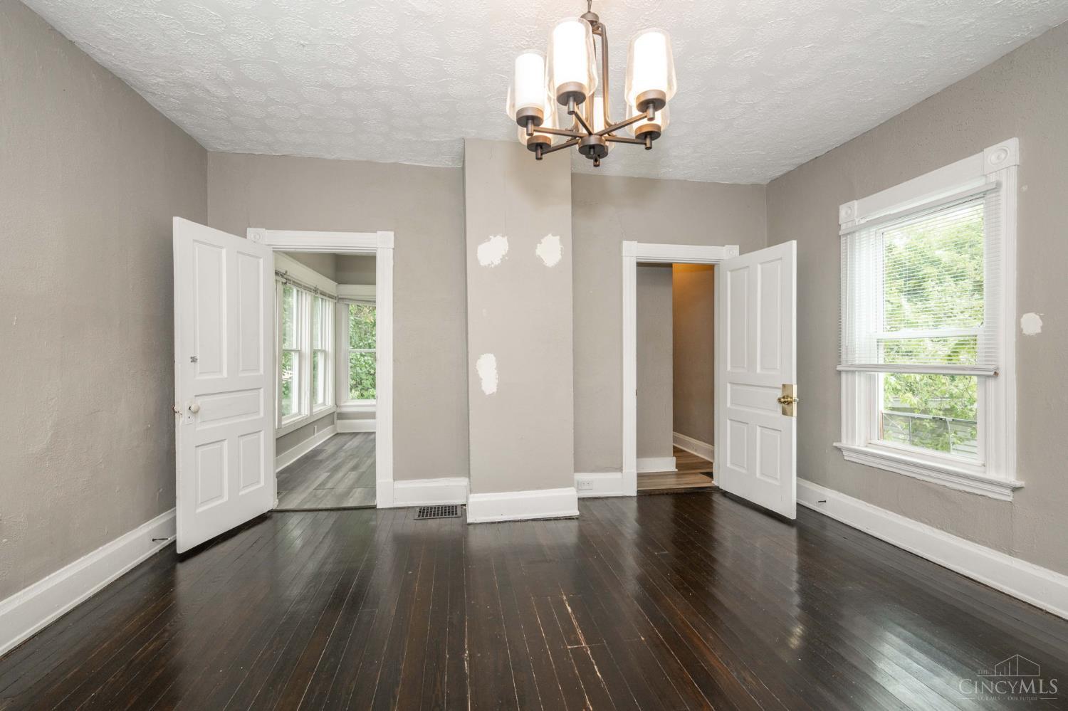 5109 Kenwood Road