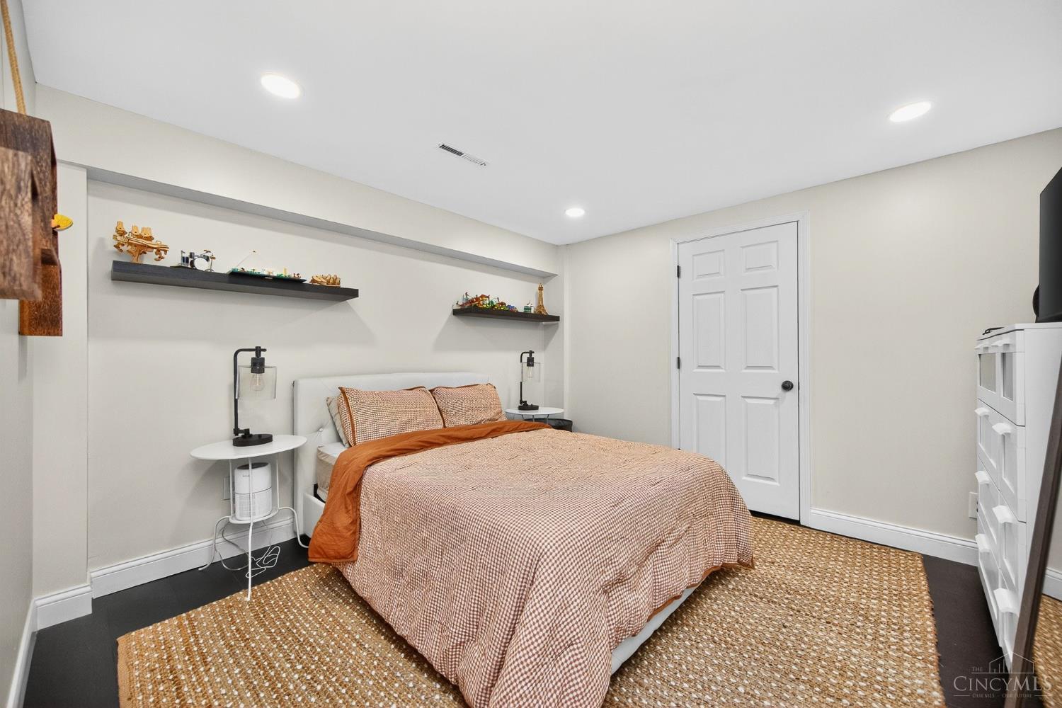 5205 Minuteman Court