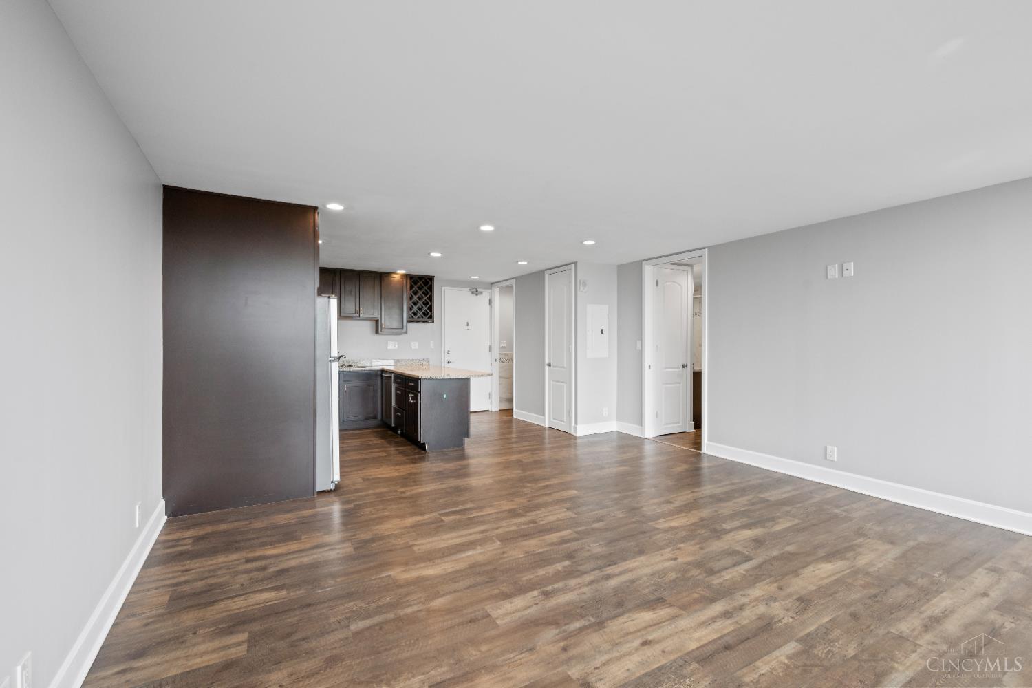 810 Matson Place 605