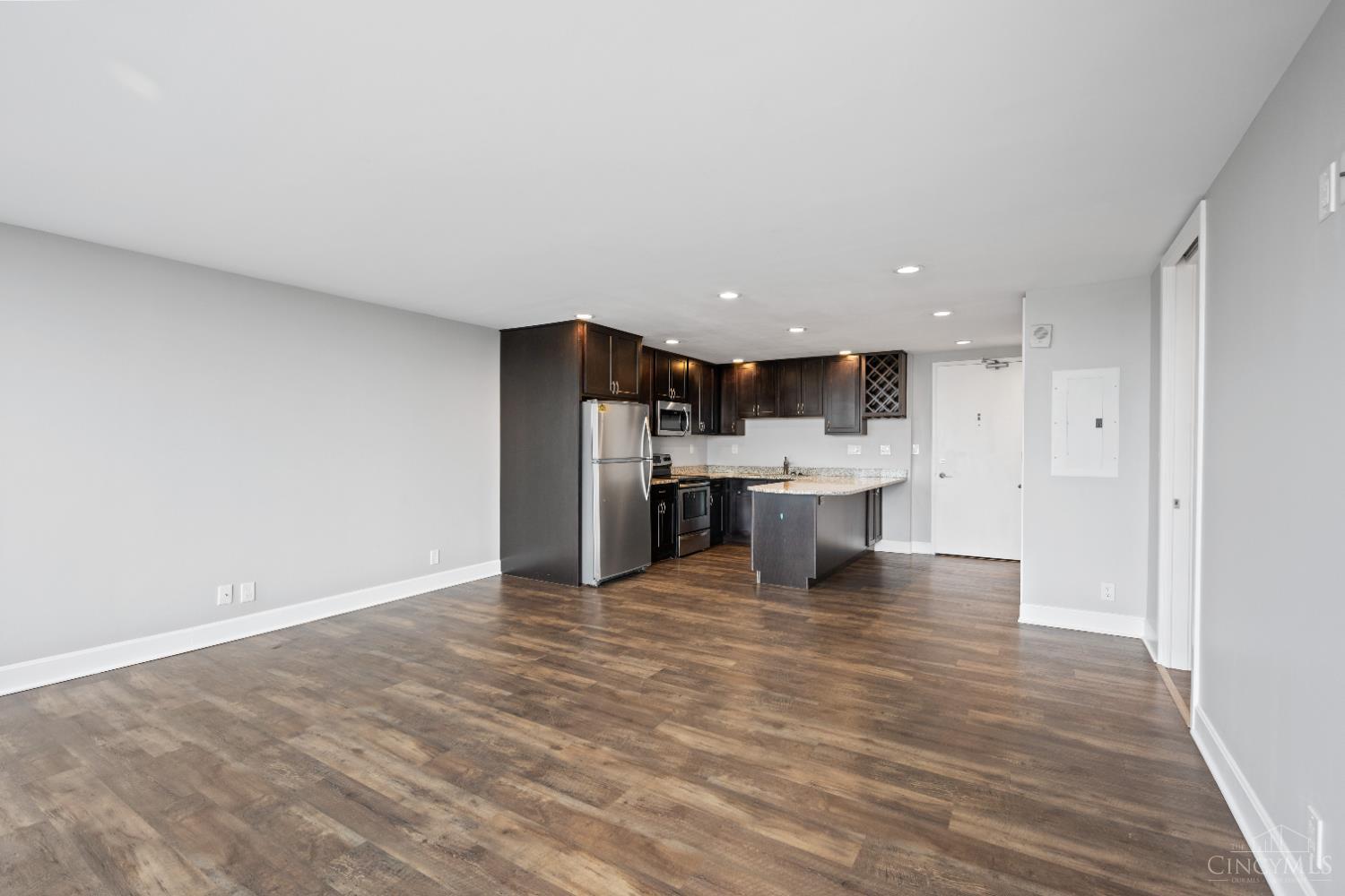 810 Matson Place 605