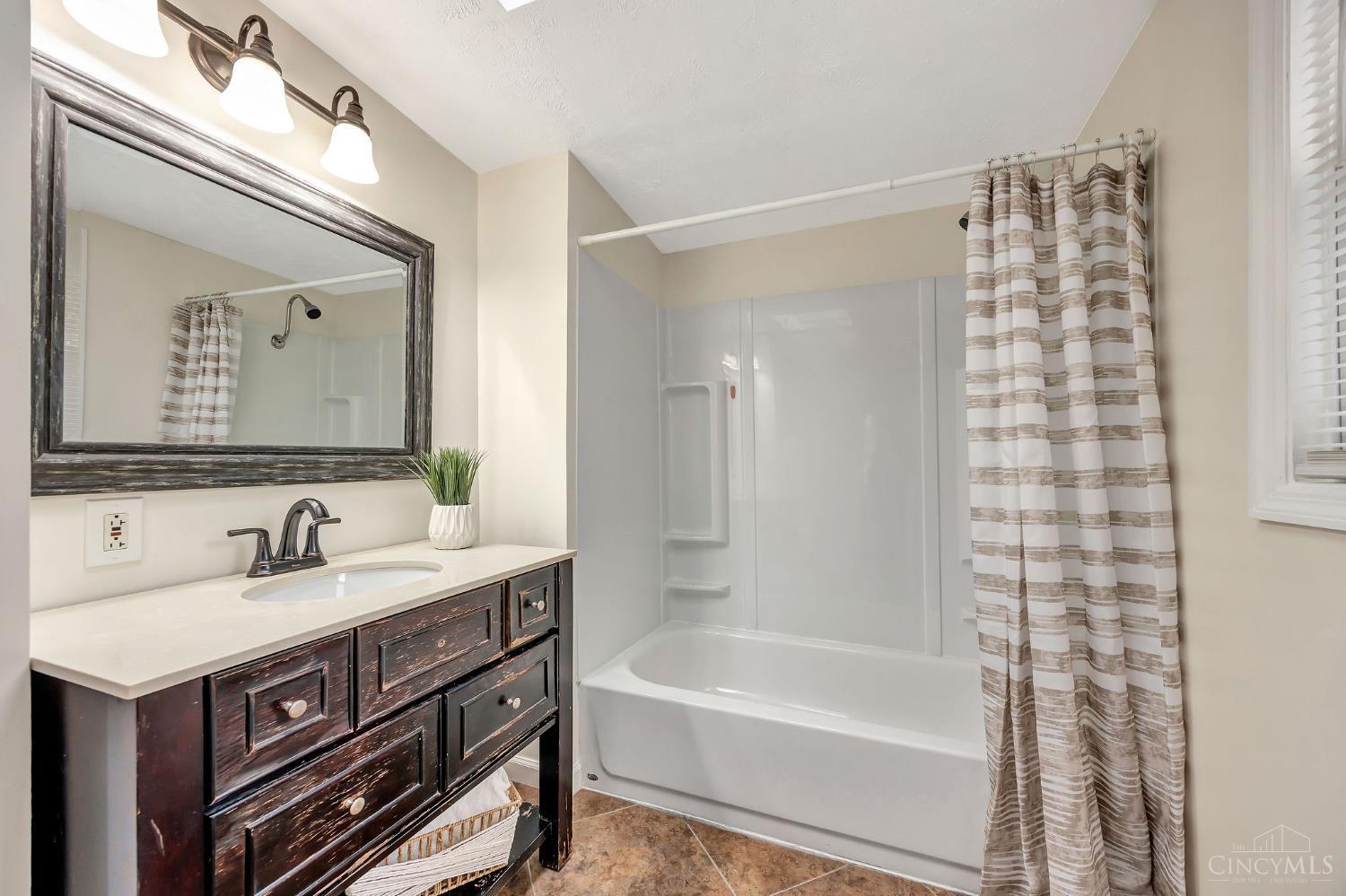 3660 Monteith Avenue