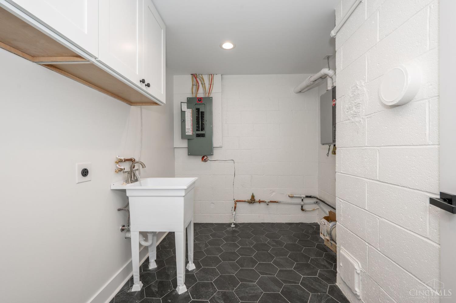 7063 State Route 128