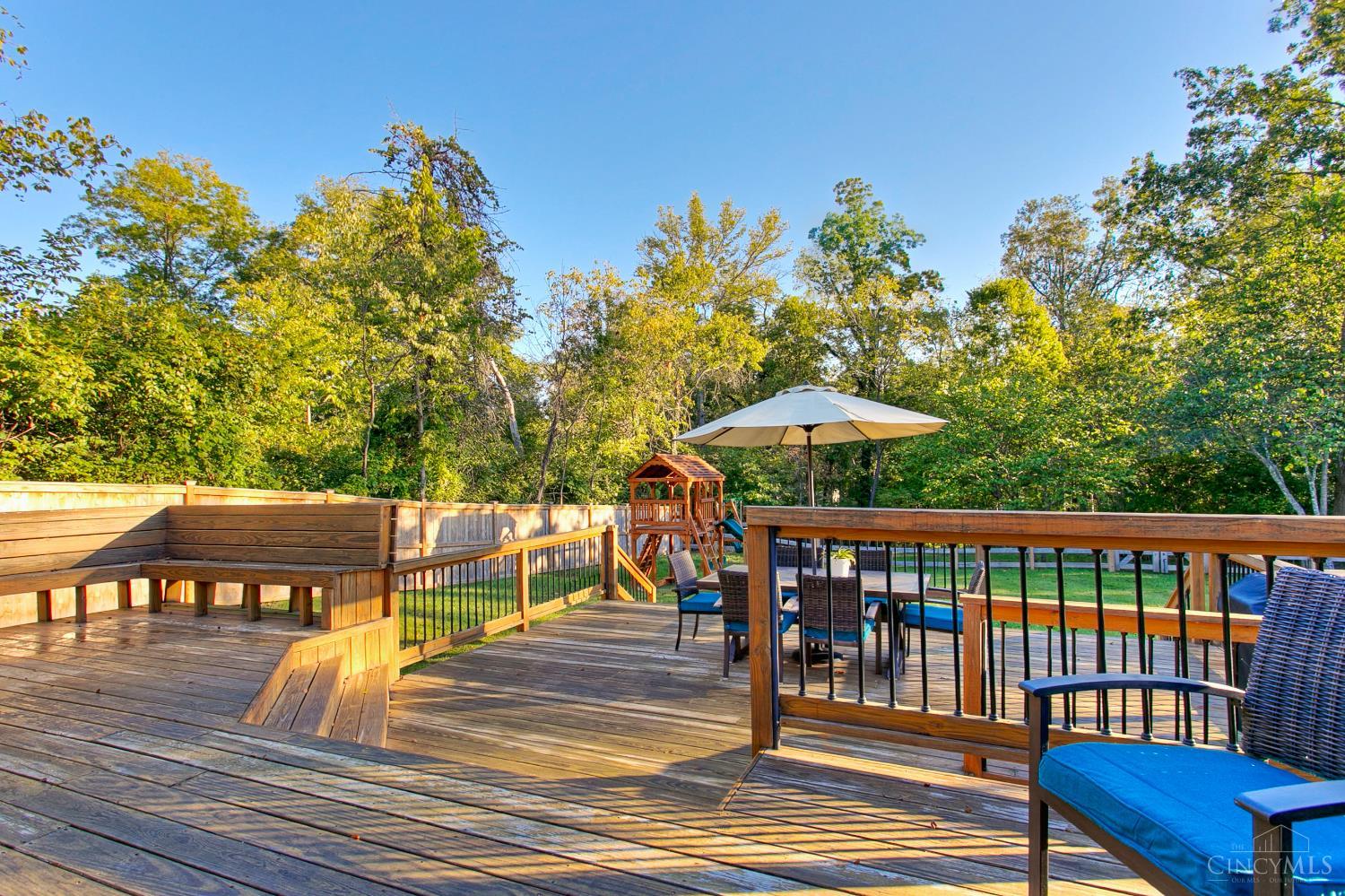 5482 Country Lane