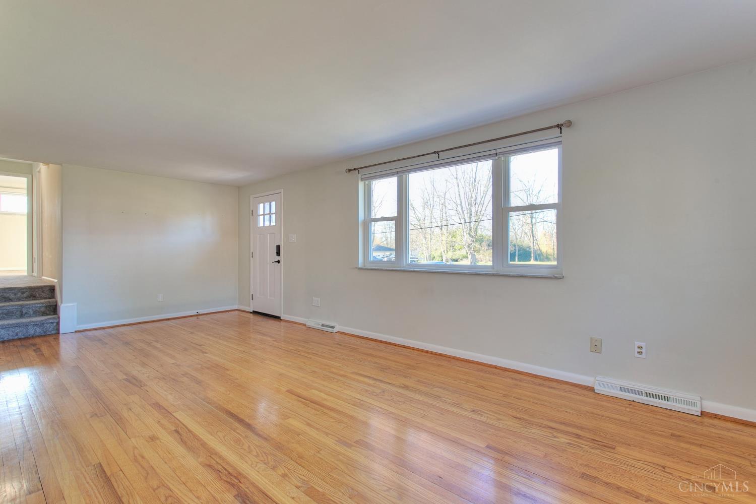 5482 Country Lane