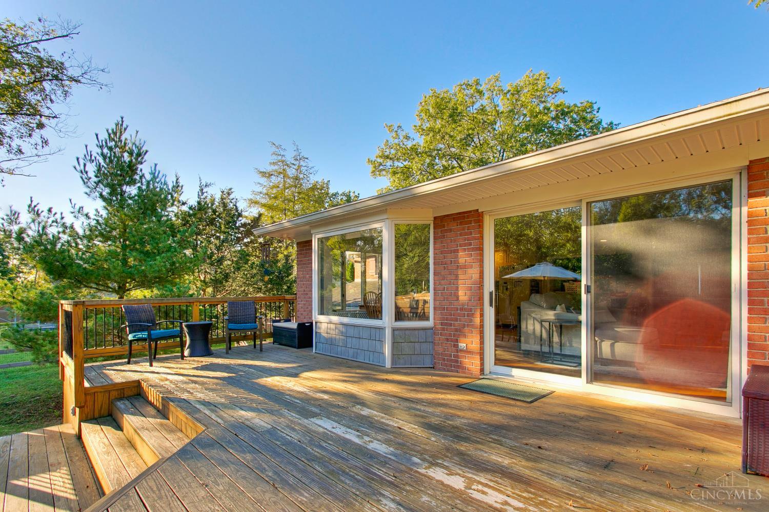 5482 Country Lane