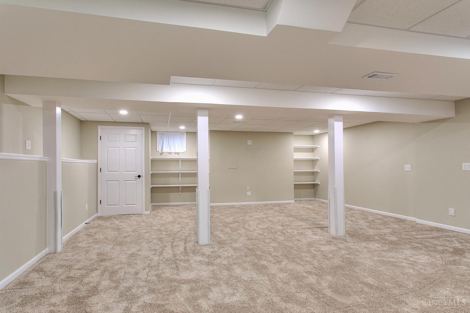 5482 Country Lane