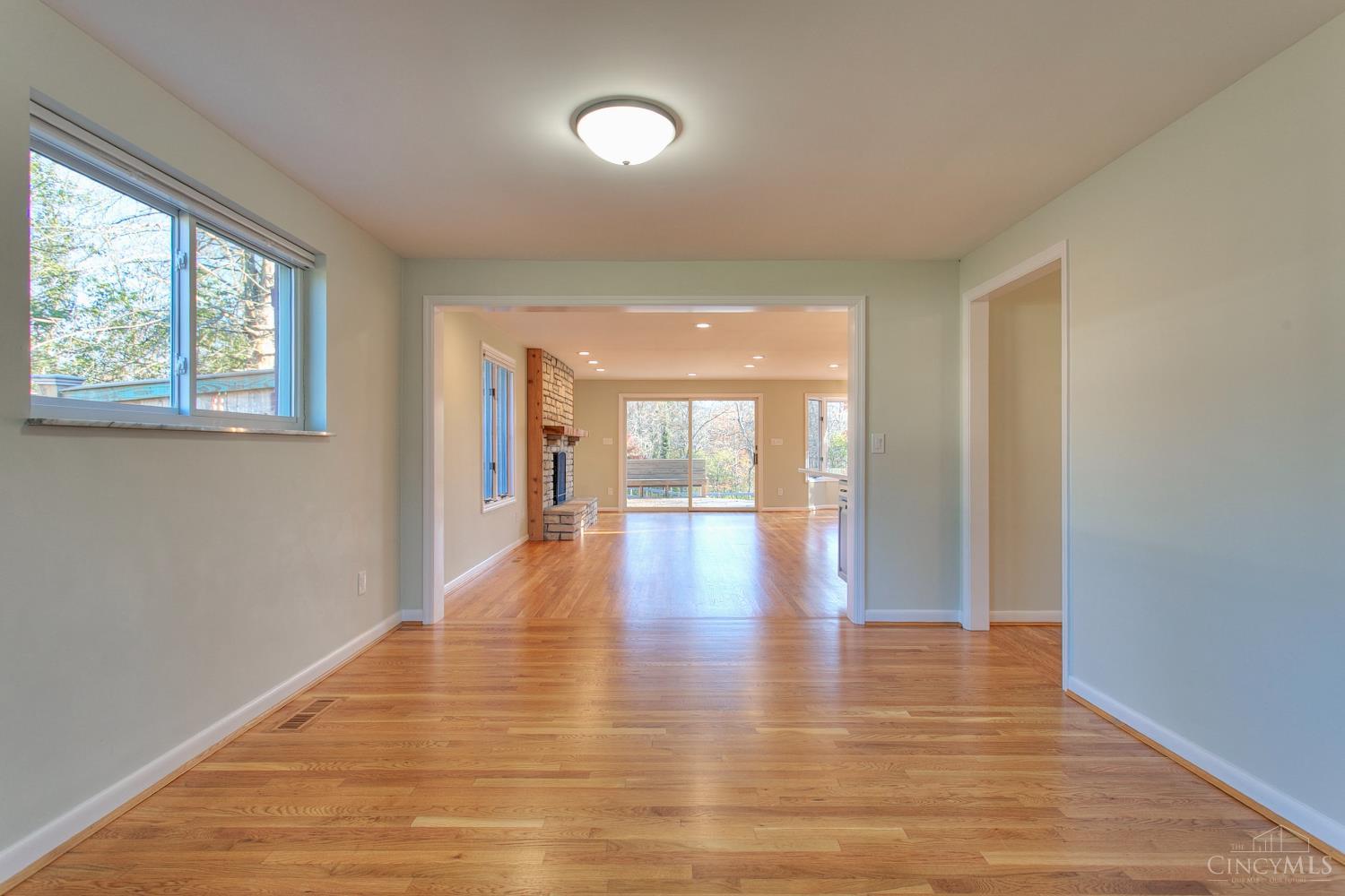 5482 Country Lane