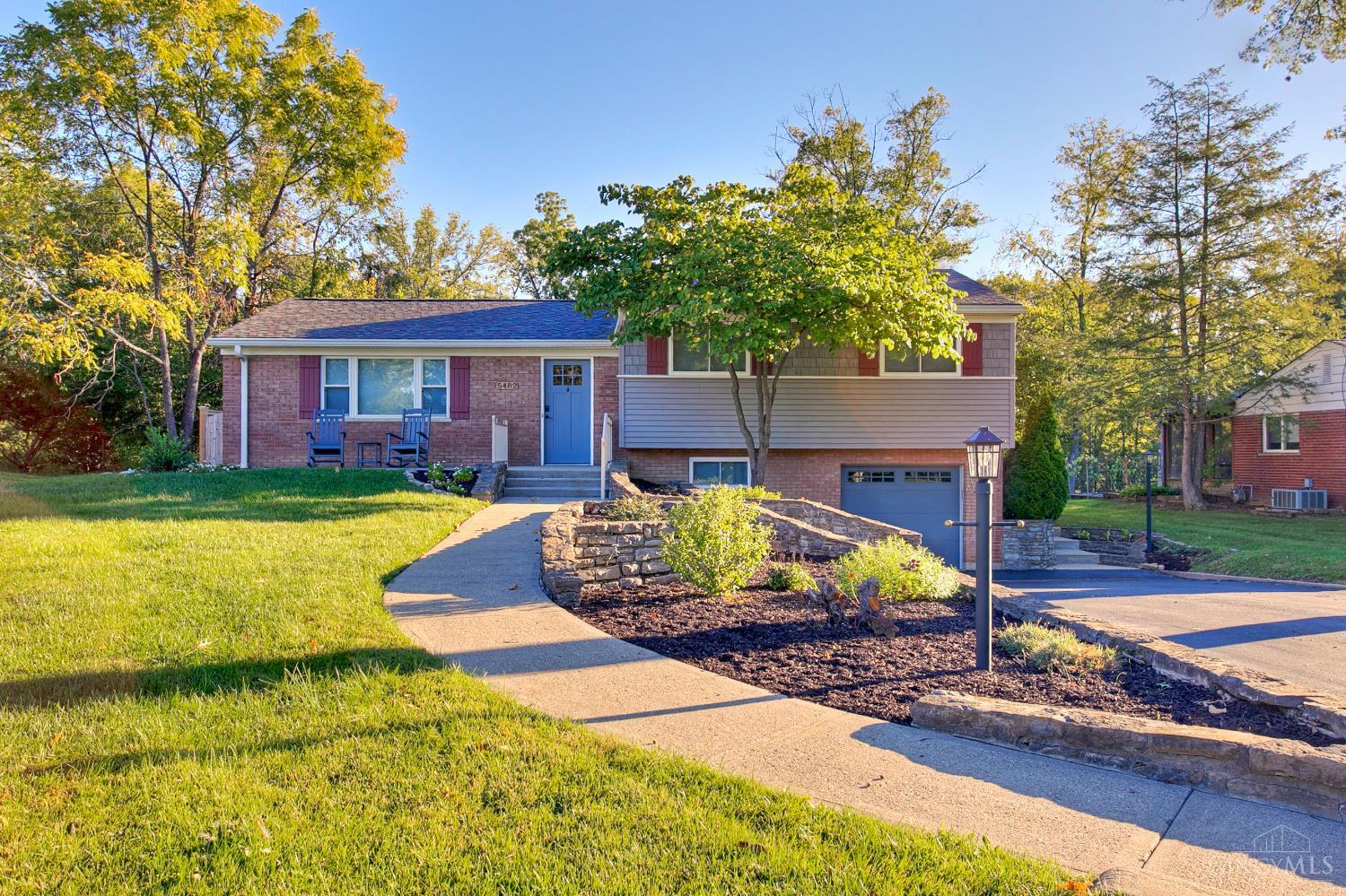 5482 Country Lane