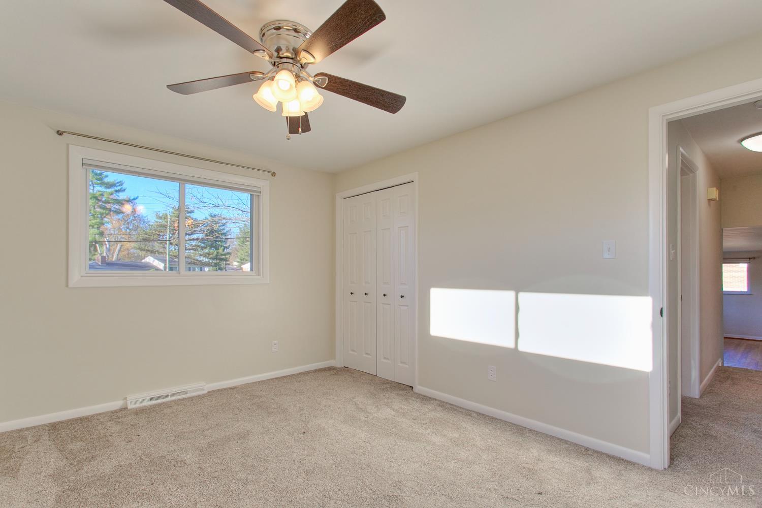 5482 Country Lane