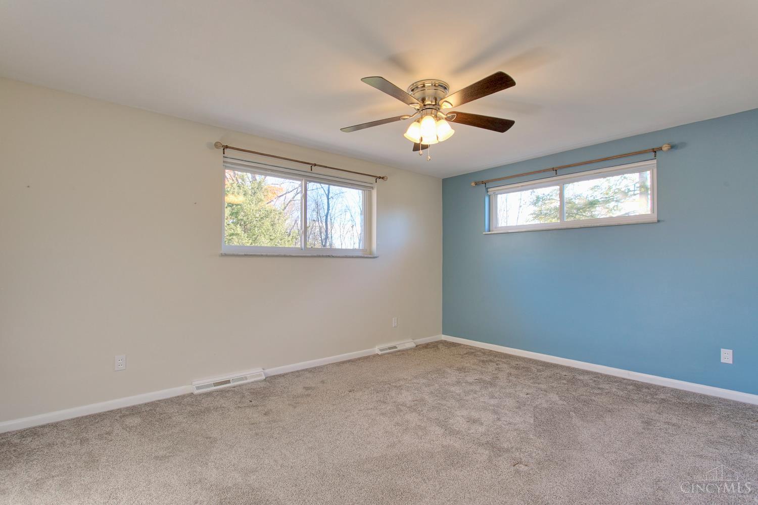 5482 Country Lane