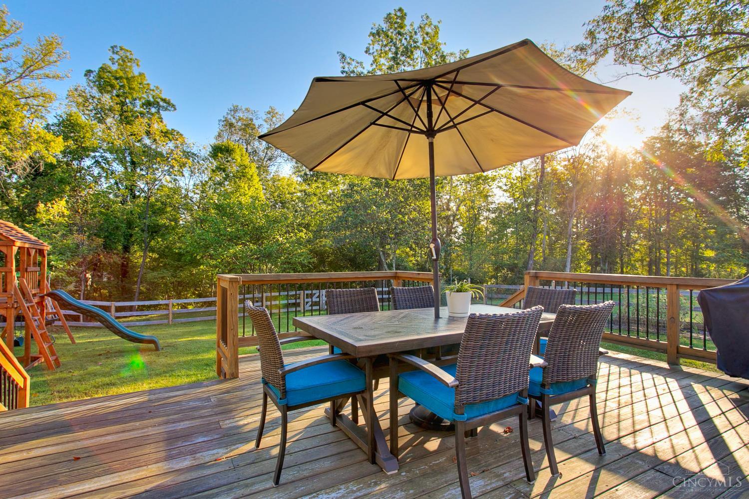 5482 Country Lane