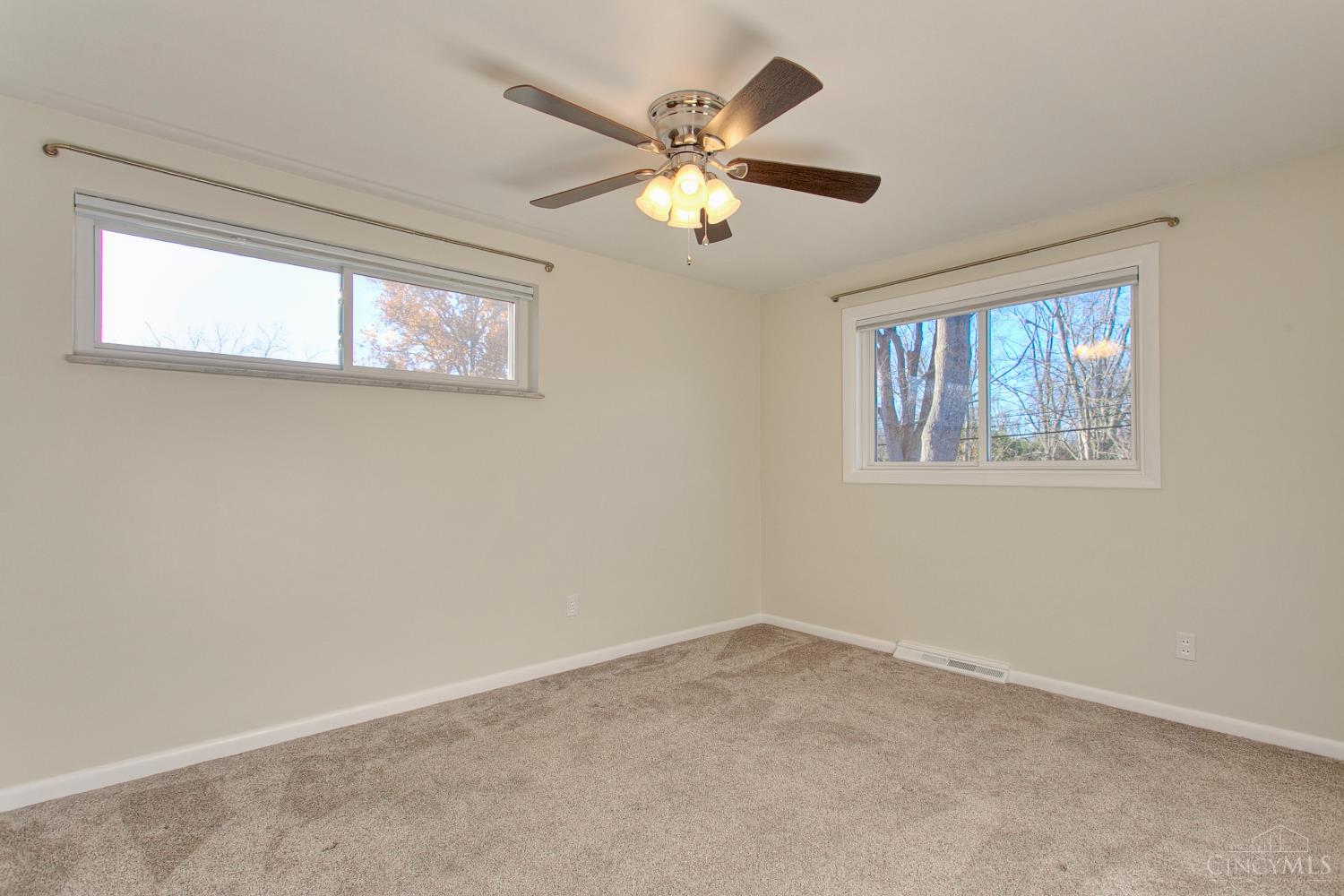 5482 Country Lane