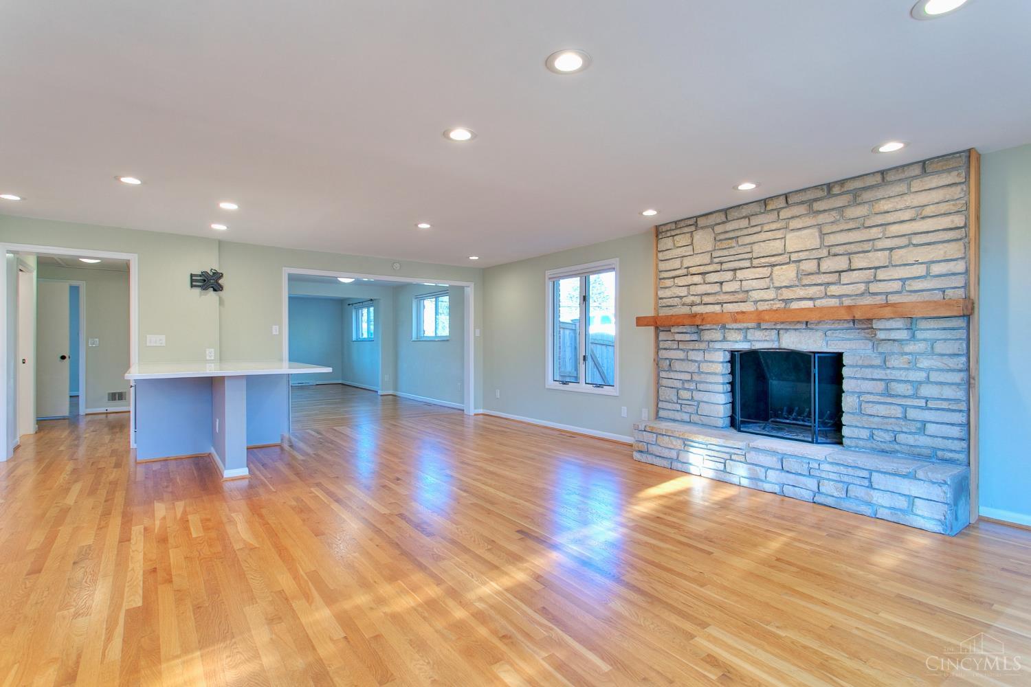 5482 Country Lane