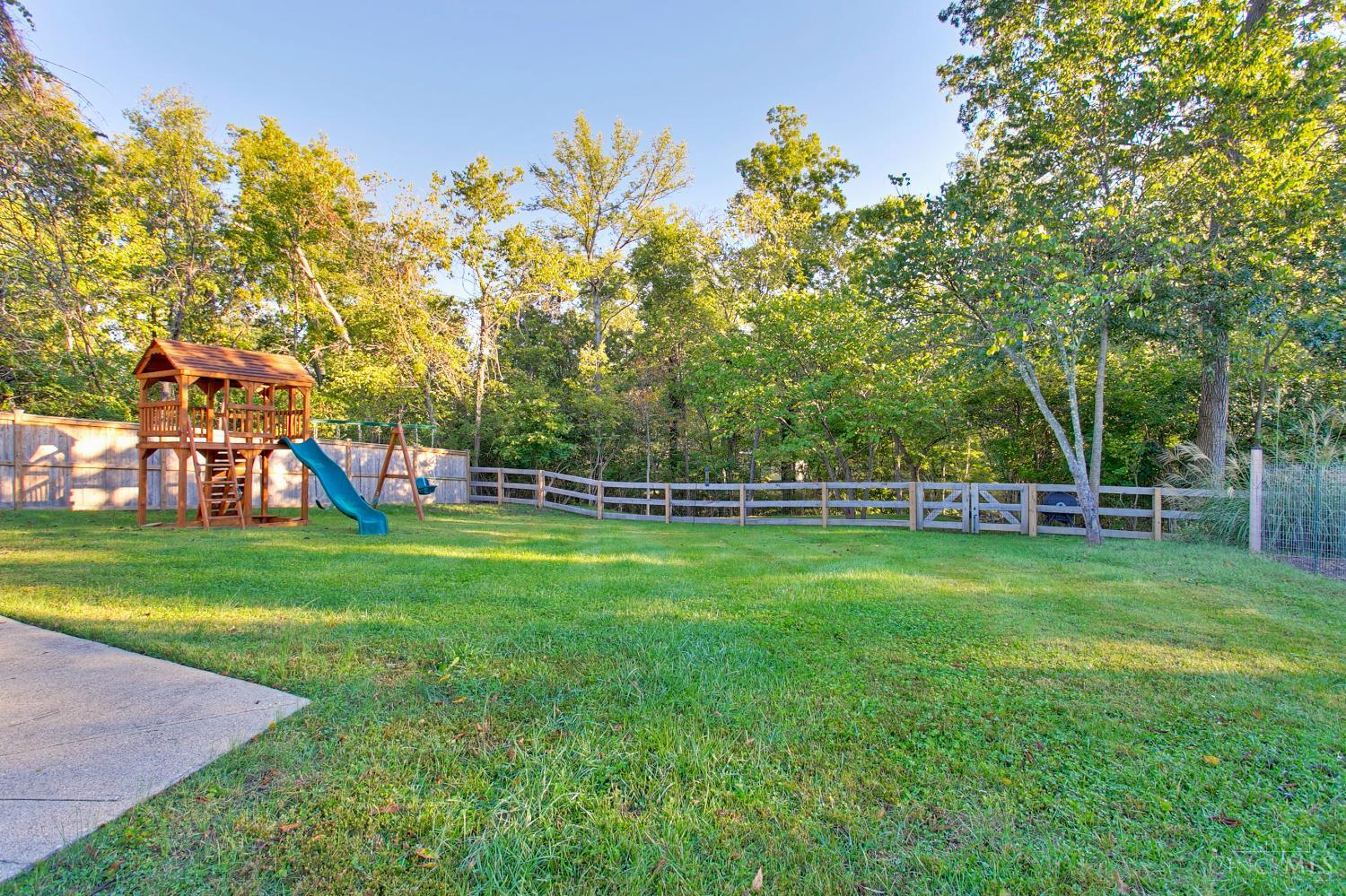 5482 Country Lane