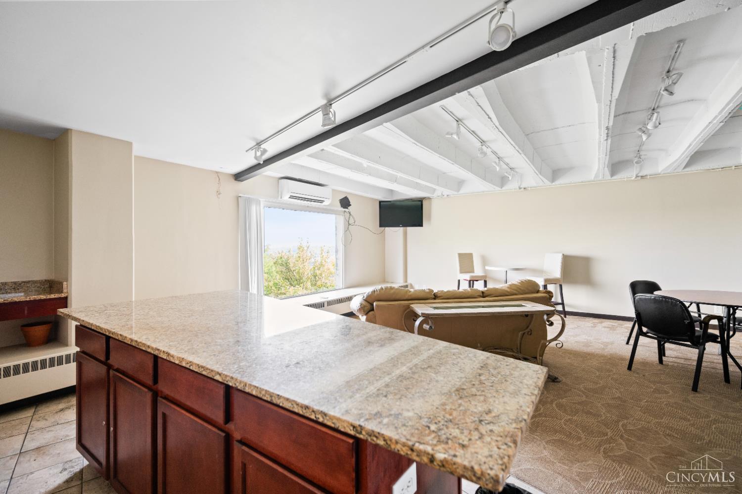 810 Matson Place 807