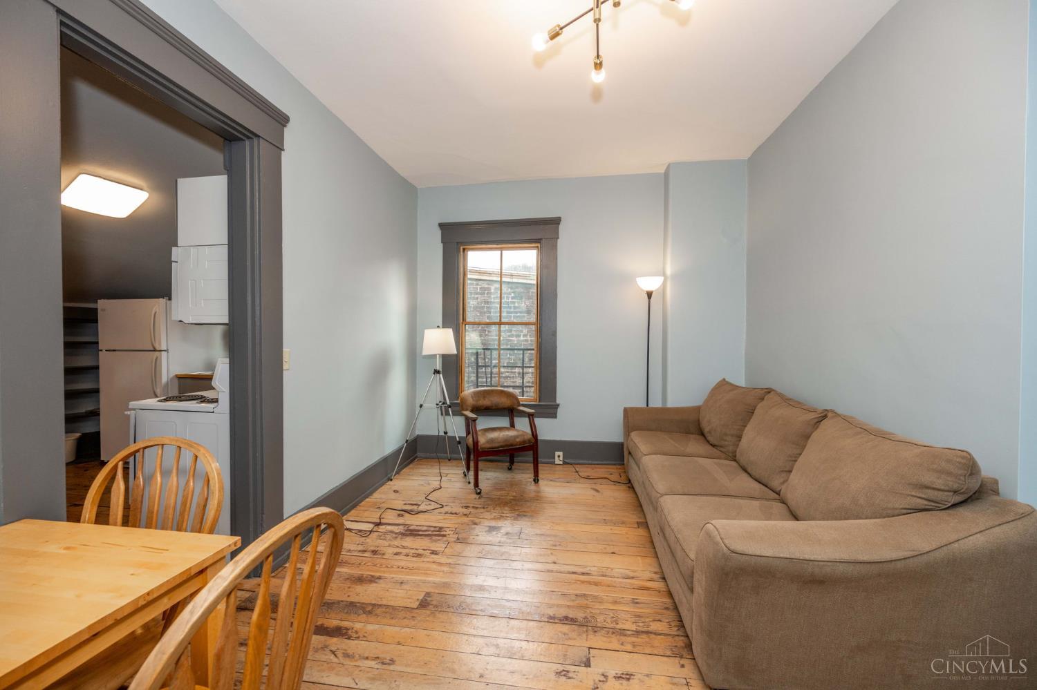 104 W Clifton Avenue